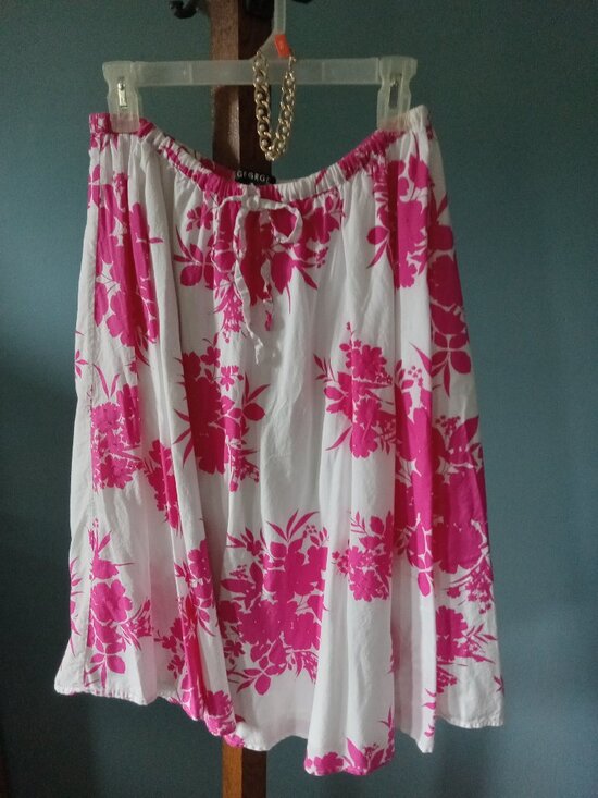 George Dresses & Skirts - Ladies pink and white George skirt size 8 with elastic waist & bracelet as shown
